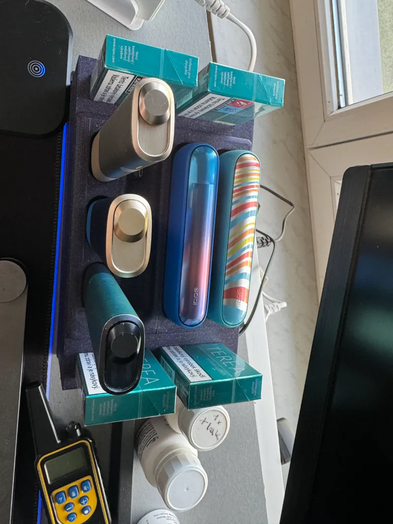 iqos_ladestation3+3 +Deckel + Kabelhalter