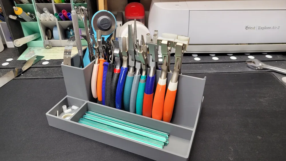 Hobby plier rack with storage by Buccha - MakerWorld