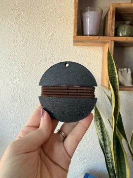 Accesorio para sujetar ligas de cabello: Hair Tie Holder Keychain Blank — vista de referencia 3