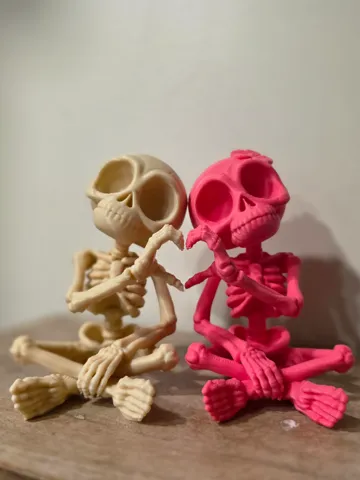 Adorno temático: "Chill" Skeletons - Sitting Heart Hands — vista de referencia 2