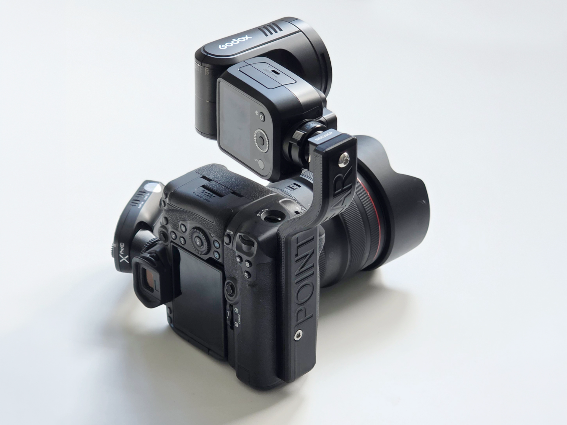 Canon R5+BG & Godox V100C Portrait Flash Bracket