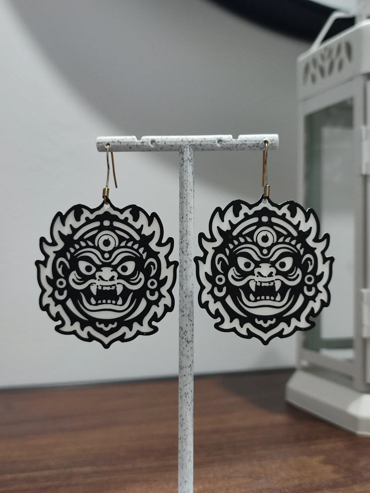 Aretes Furia de Oni view 2
