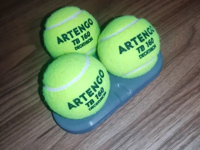 Tennis ball tray