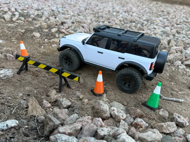 1/18 Scale Traffic Cones