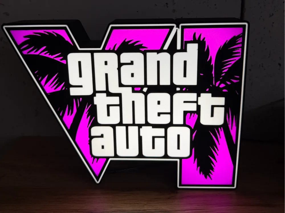 Accesorio de iluminación decorativa: GTA 6 GrandTheftAuto VI Lightbox LED USB. Referencia del modelo original.