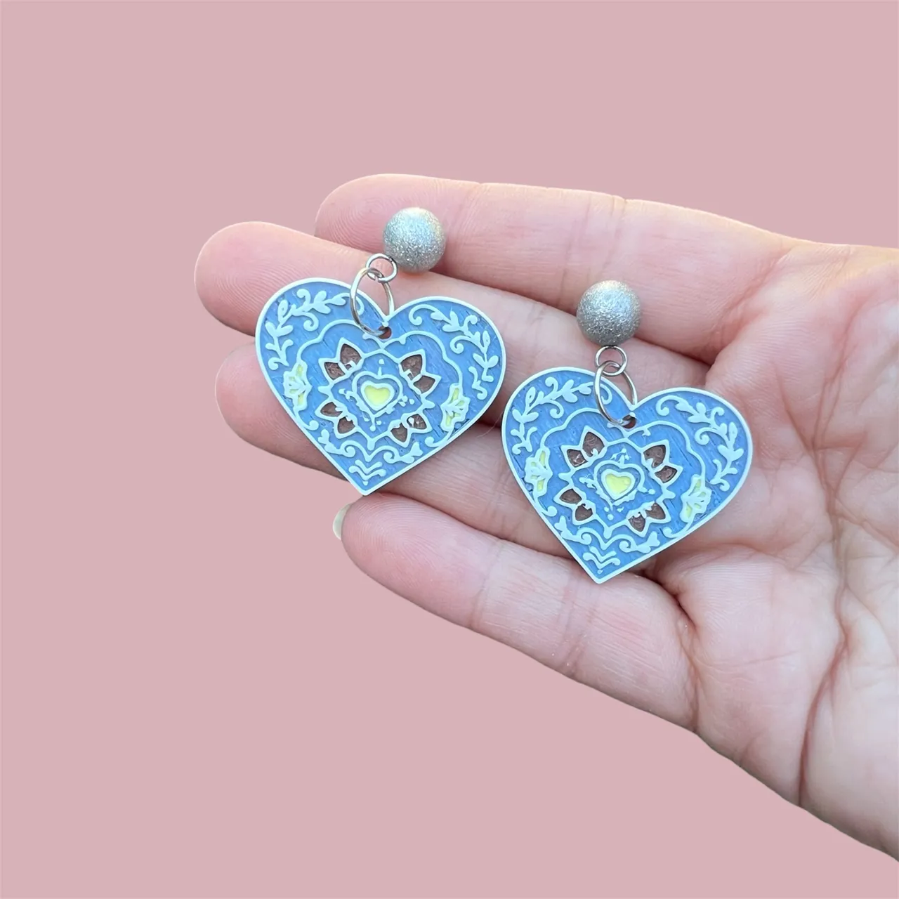 Pendientes corazón mandala view 2