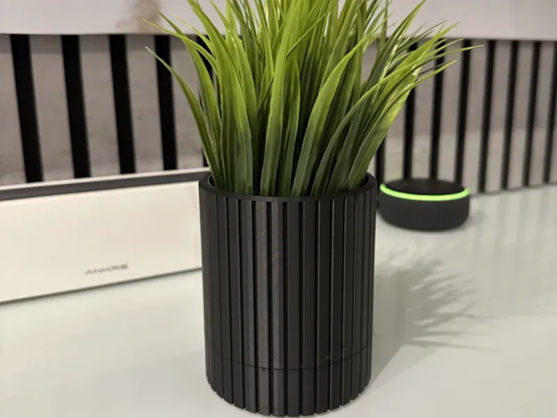 Pflanztopf mit Entwässerungsschale