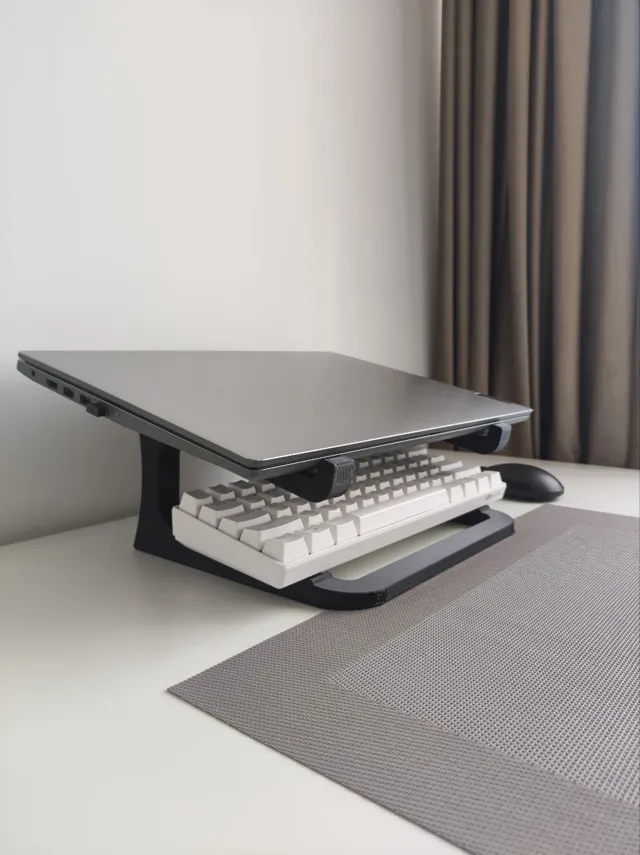 Aesthetic laptop support