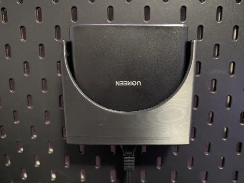 IKEA Skadis - UGreen 200W GaN Desktop Charger X766