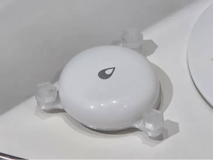 Shower stand for Aqara Water Leak Sensor T1