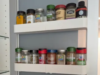 Customizable Spice Rack
