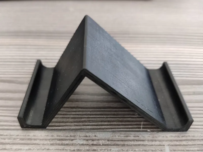 Minimalist & Practical Phone Stand