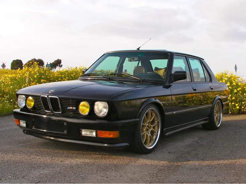BMW M5 alt Modellauto