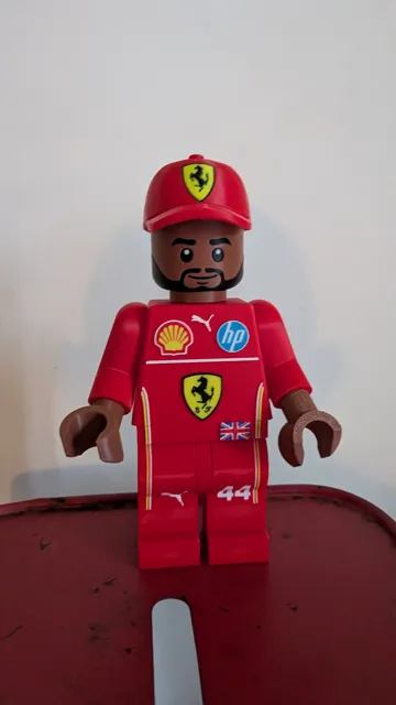 Figura decorativa: Lewis Hamilton – F1 Racing Legend | LEGEND SERIES — vista de referencia 3
