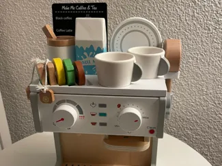 Organizer für die Holz-Kaffeemaschine von Spielba