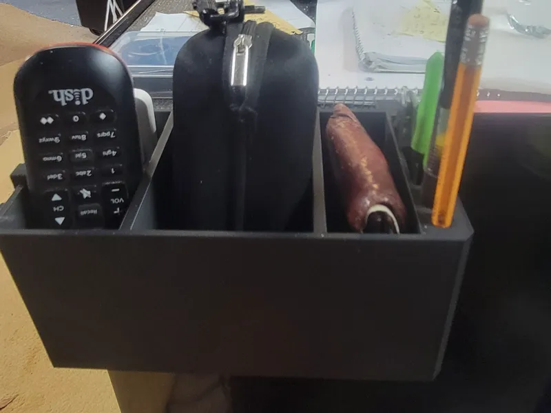 Hanging storage box