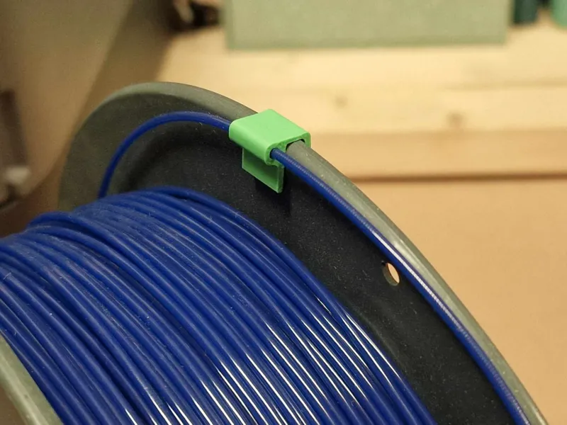 Filament clipper for alpaplastic spool FilamentON