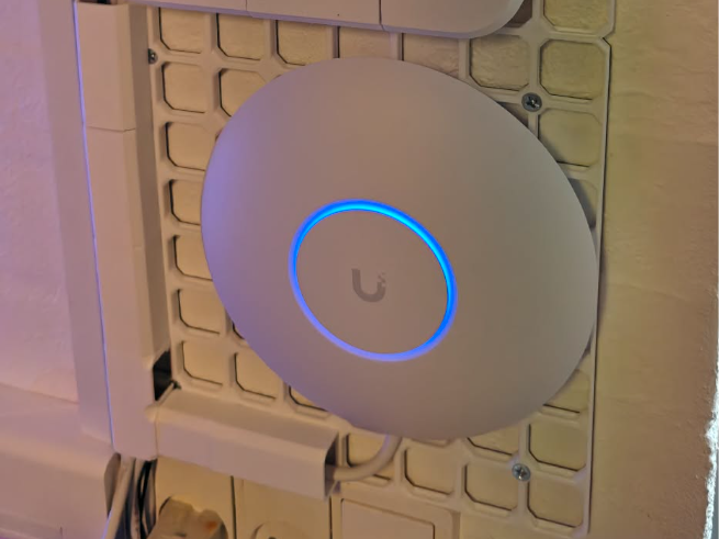 Ubiquiti Unifi U7 Lite / U6 OpenGrid Mount