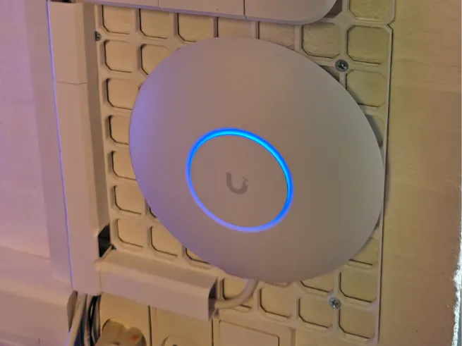 Ubiquiti Unifi U7 Lite / U6 OpenGrid Mount