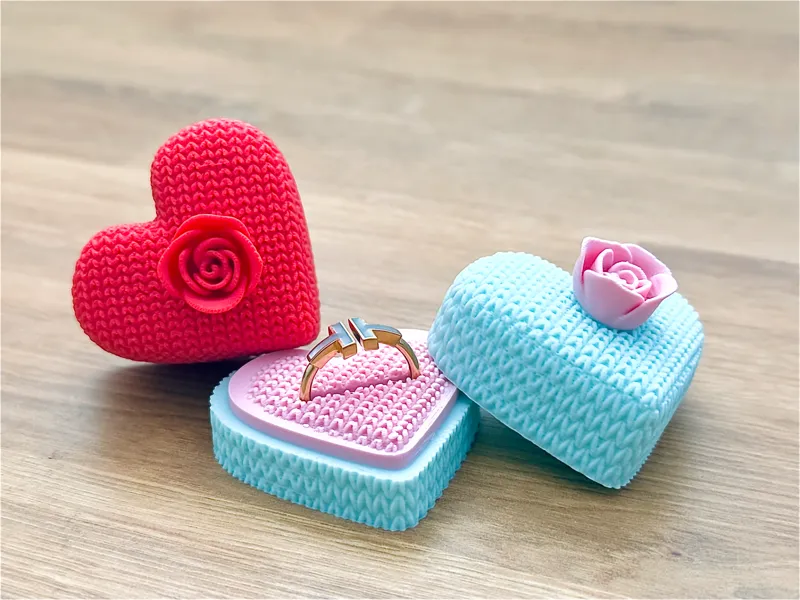 Knitted Heart-Shaped Ring Box
