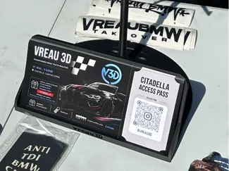 Flyer stand base for keychain display
