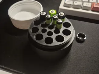 Caja pilas AAA y AA con rosca