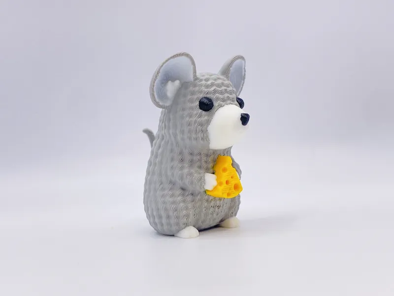 Knitted Mouse with Cheese