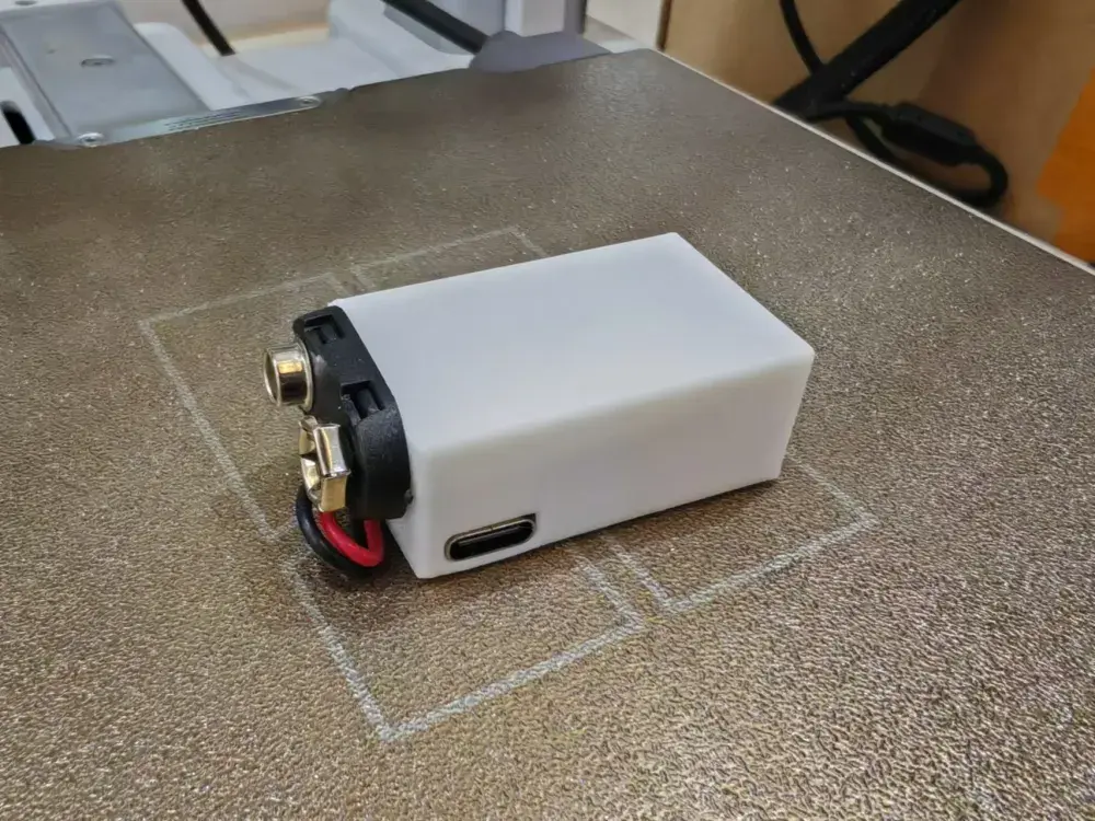 Miniatura 2 do modelo 3D 可充电9V电池 