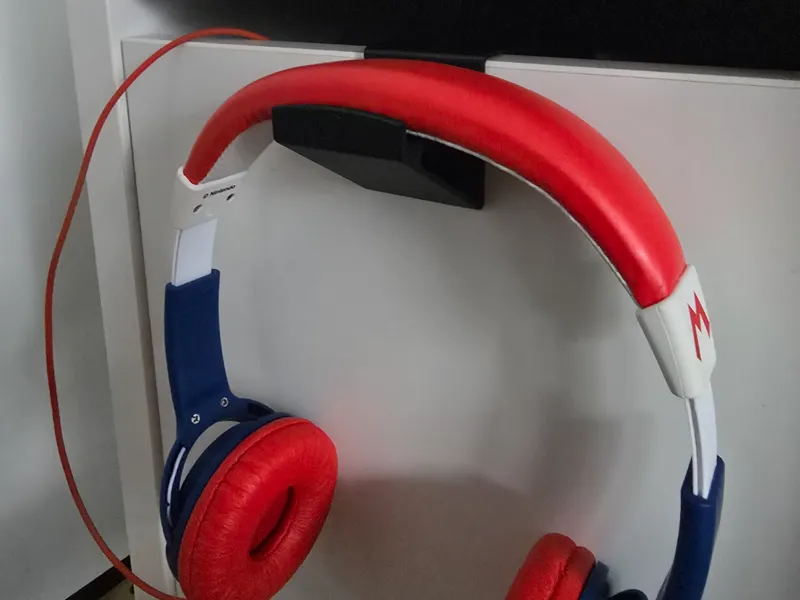 Headphone mount "Door"