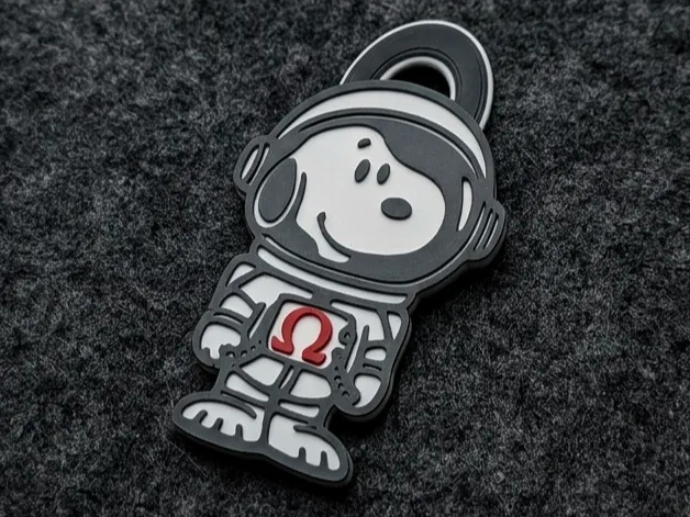 Snoopy Omega key chain