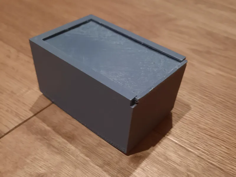 box with sliding lid