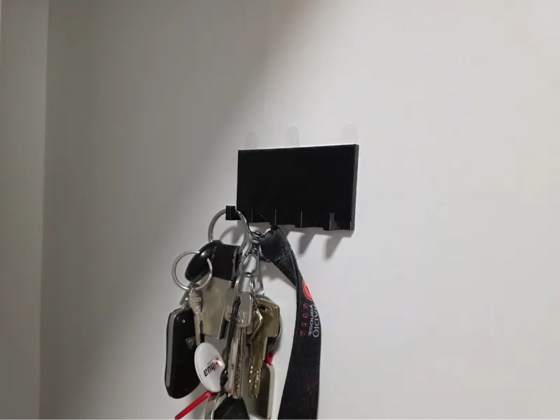 Simple key hanger