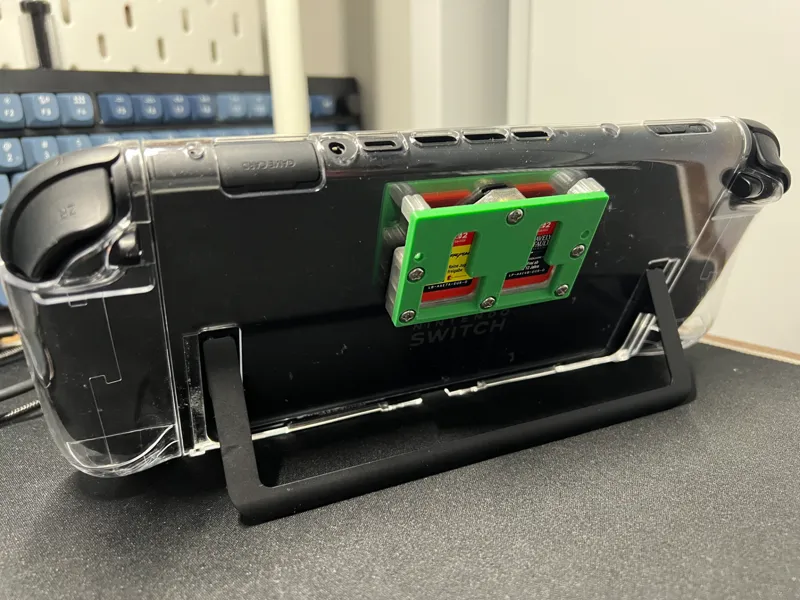 Nintendo Switch Cartridge holder (Stick-On)