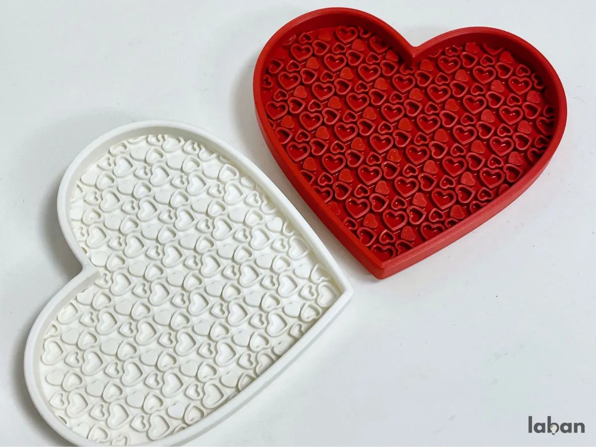 Makeup Brush Cleaner - Heart view 3