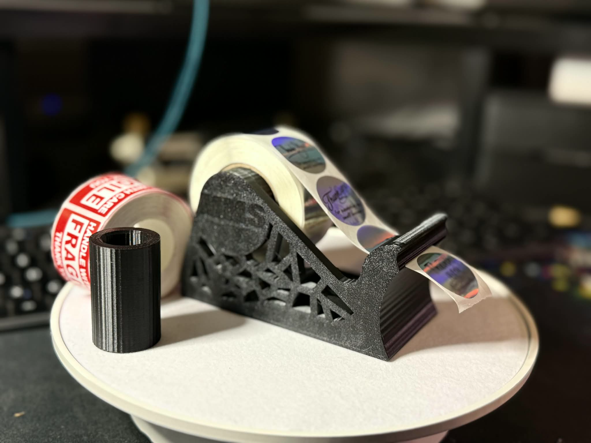 Mini Tape & Sticker Dispenser (26–31mm)