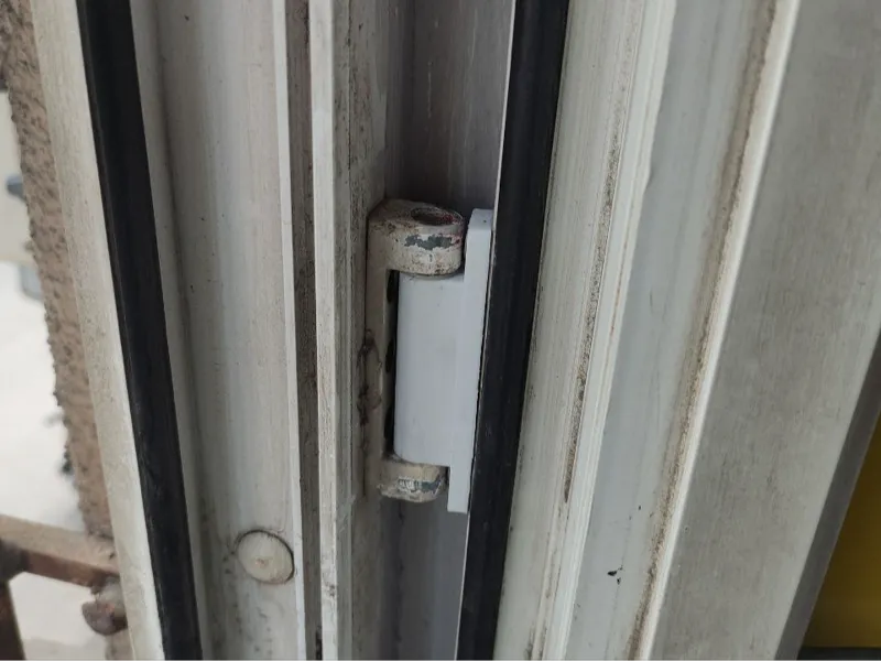 Window hinge
