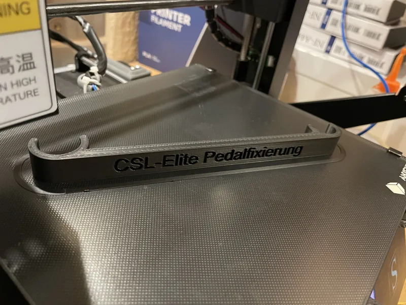 Playseat Challenge Pedalfixierung