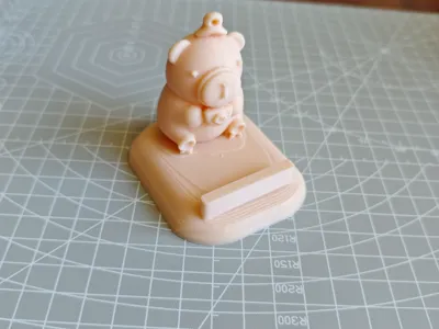 Cute small chair phone stand dopamine stool lazy person's support frame creative desktop ornament drama-watching artifact