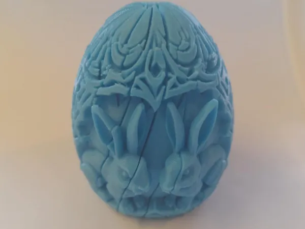 Œuf de Pâques fidget torsadé