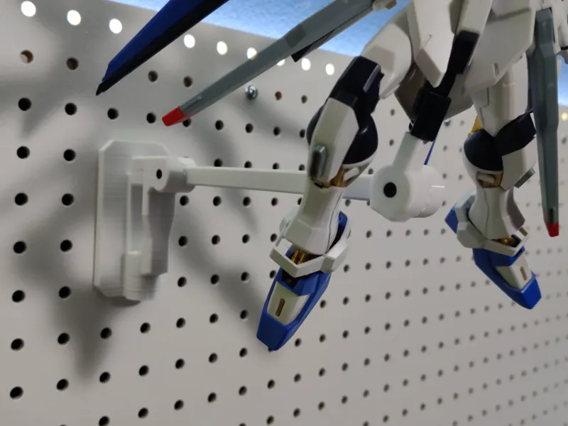 Gunpla Pegboard Mount - Adjustable