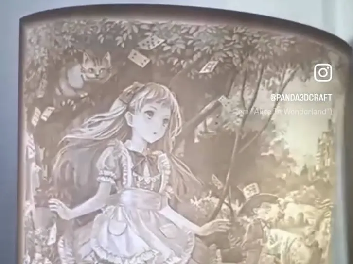 Lampada Alice nel Paese delle Meraviglie