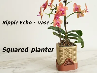 Squared  planter · Ripple Echo plate pot Vases