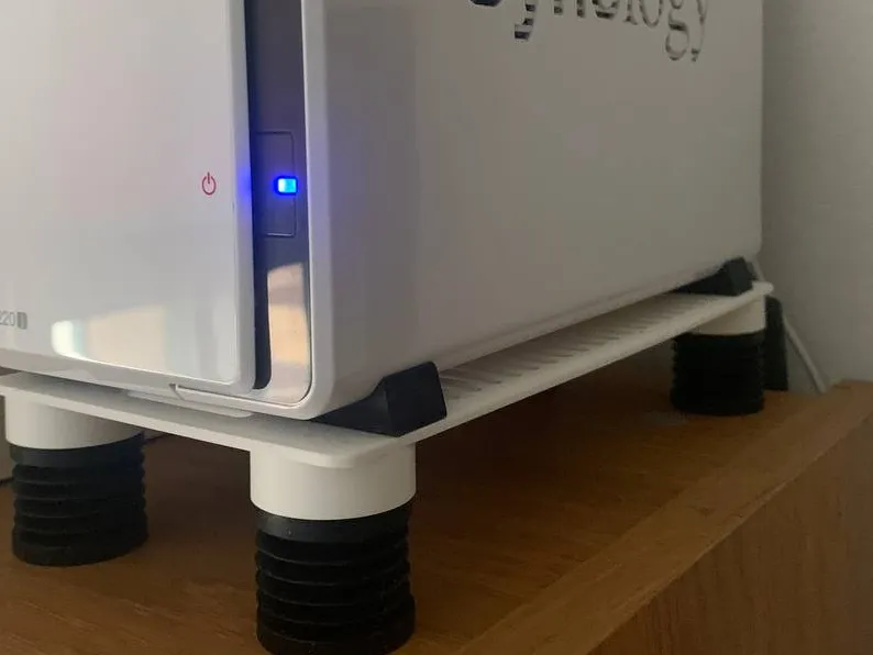 Base antivibracion para NAS Synology