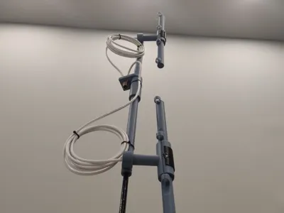UHF Dipole Array