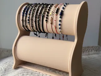 Two-level bracelet display
