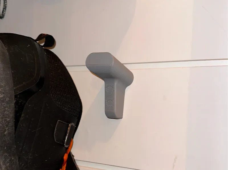 Simple Invisible Shoe Holder