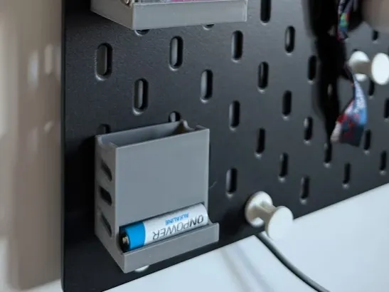 Ikea Skadis Battery Dispender AAA low poly