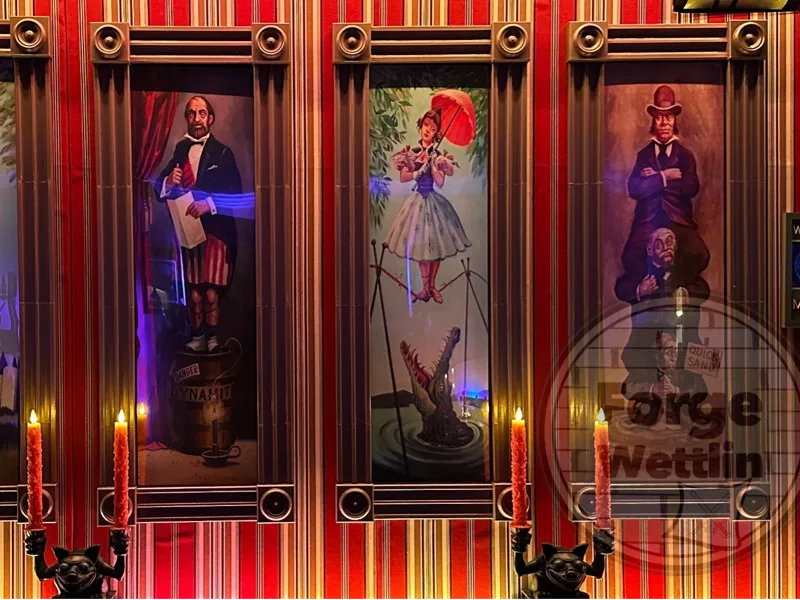 04 Haunted Mansion - Stretching Portrait Frames
