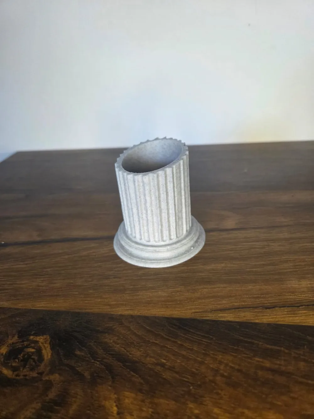 Pen holder - Free 3D Print Model - MakerWorld