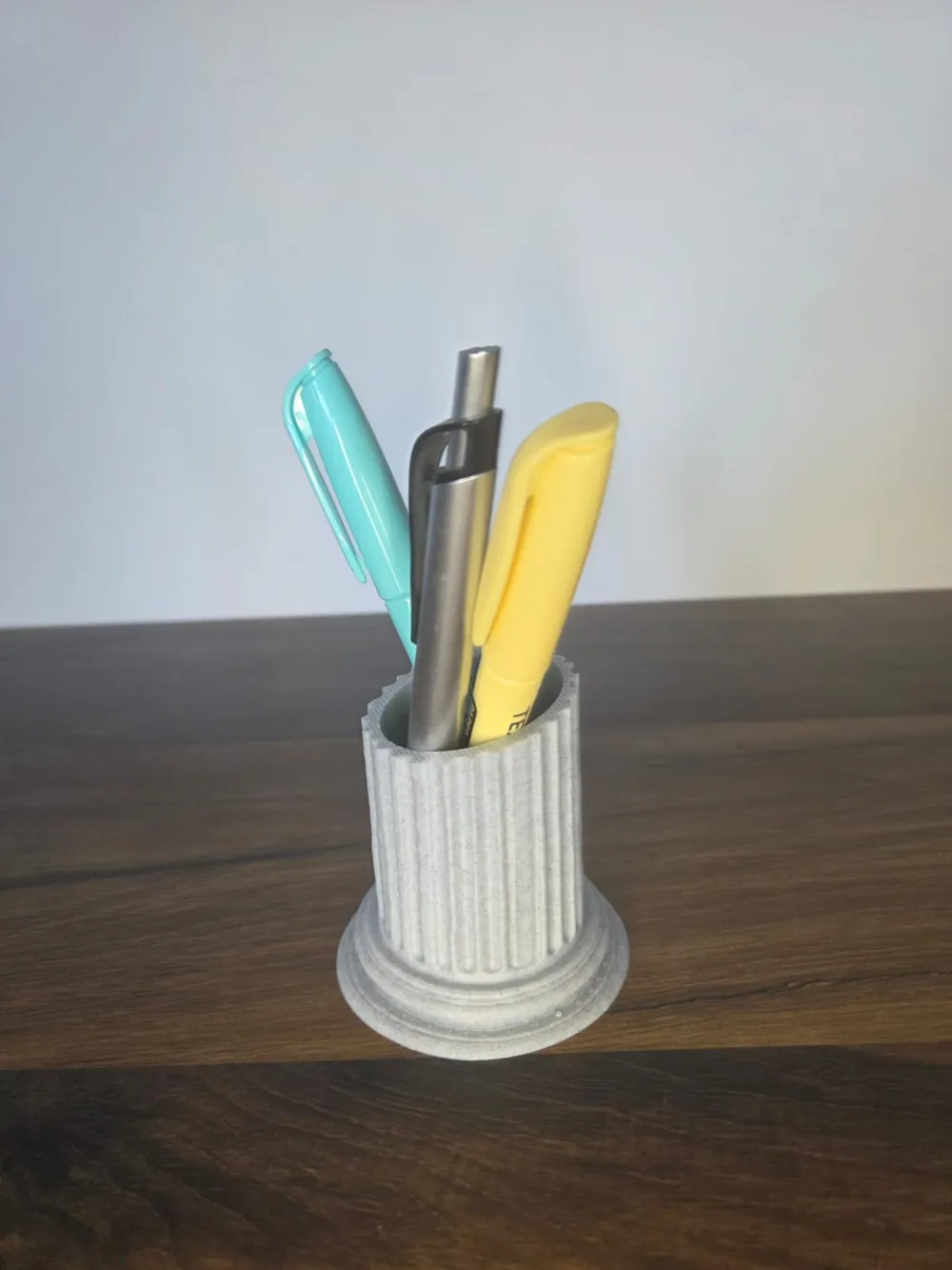 Pen holder - Free 3D Print Model - MakerWorld